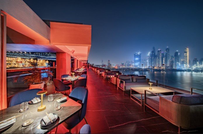 The Penthouse – Sophisticated Beachfront Elegance