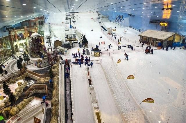 Ski Dubai — When It's 45°C Outside 