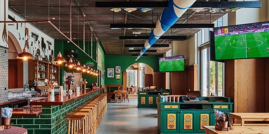 Ernst Biergarten & Wirthaus — One Central
