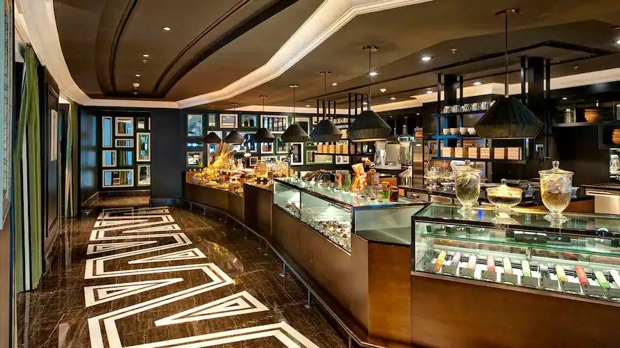 La Farine | Hotel Bakery / Patisserie
